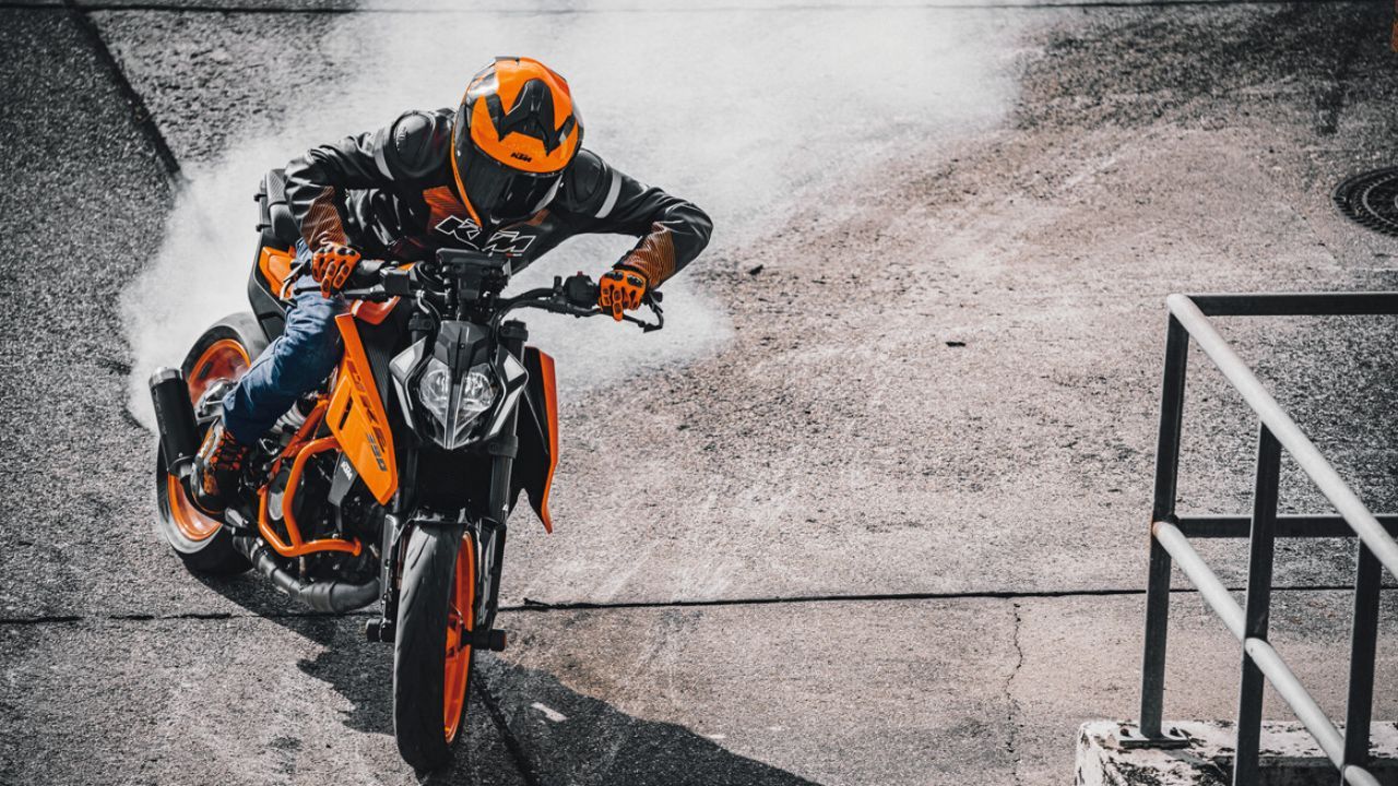 2024 KTM 390 Duke Final 1 