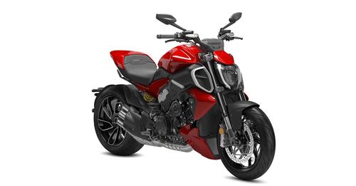 Ducati Diavel V4 Ducati Red