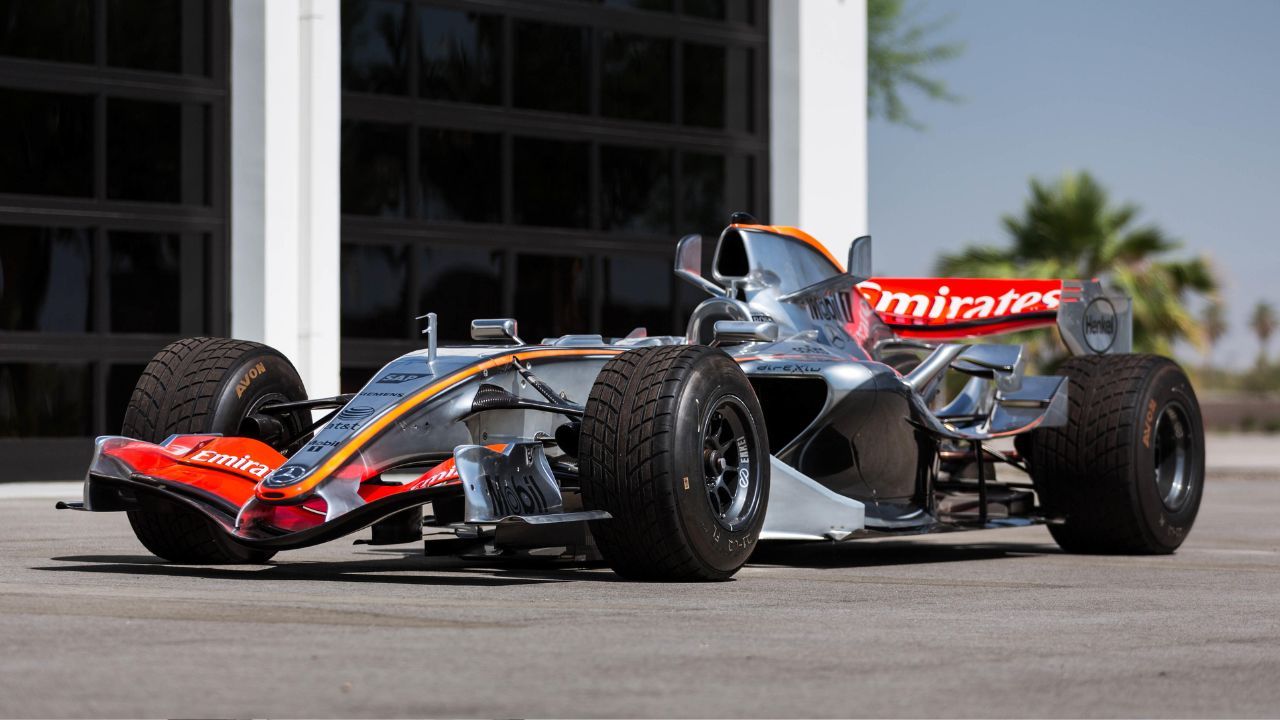 F1 Kimi Kimi Raikkonen McLaren MP421