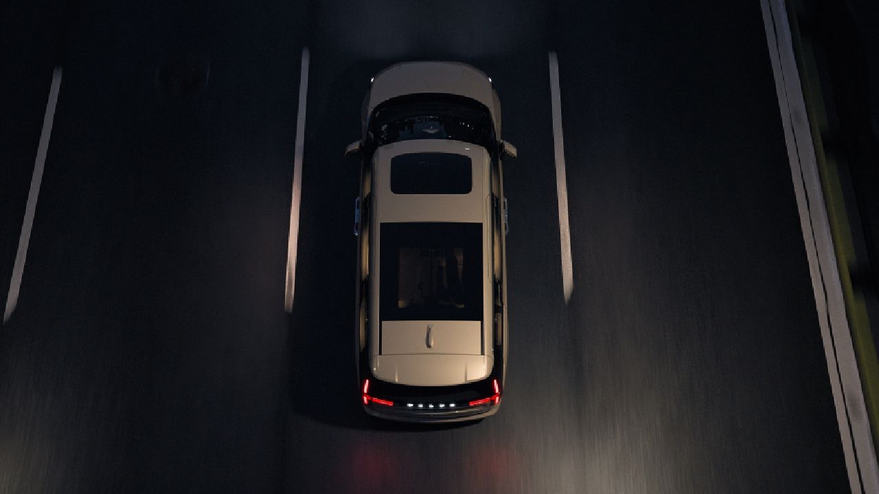 Volvo EM90 Teaser1