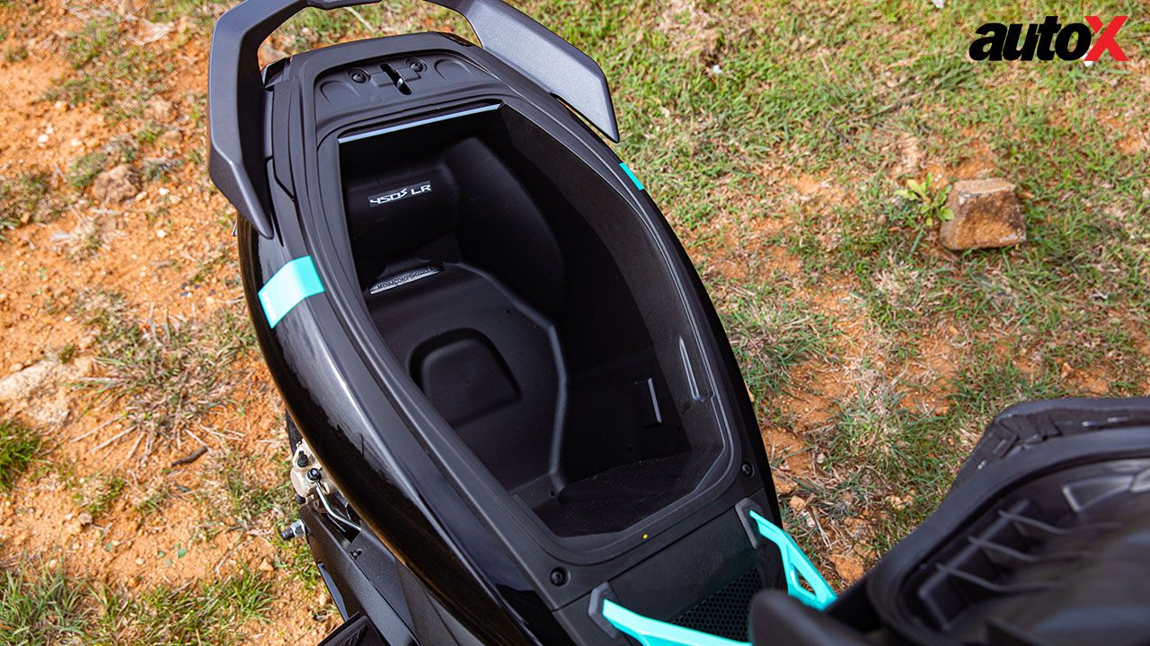 ATHER 450S Seat Space