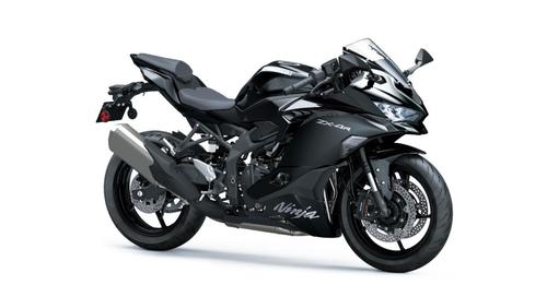 Kawasaki Ninja ZX 4R Right Front Three Quarter