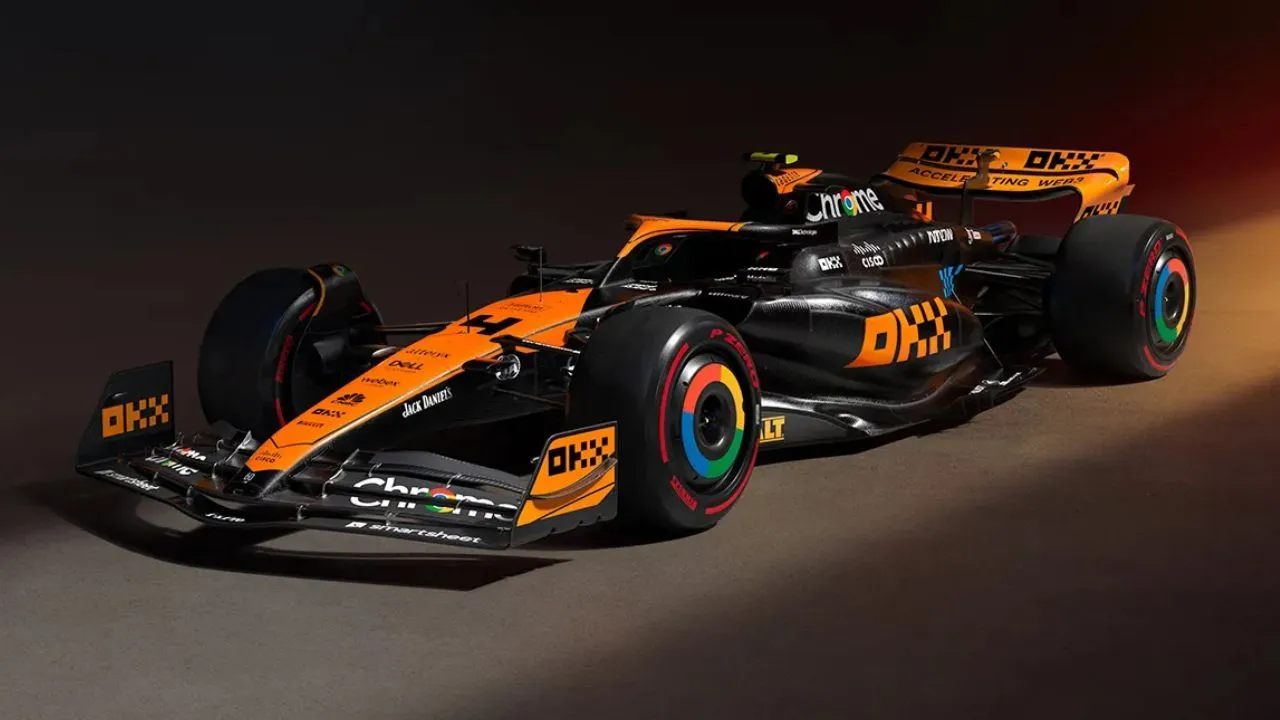 McLaren MCL 60 Stealth Livery
