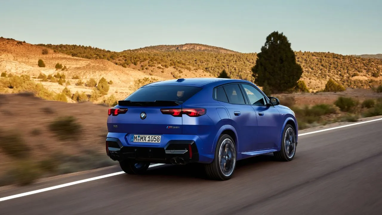 2024 BMW X2 REAR