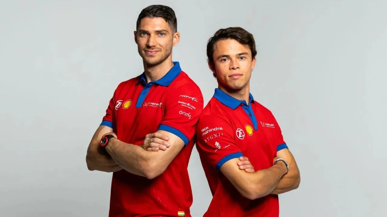 Formula E Mahindra Racing Nyck De Vries Edoardo Mortara