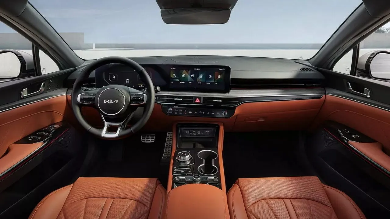 Kia K5 Facelift Interior