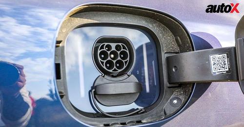 Mercedes Benz EQE 500 Charging Port