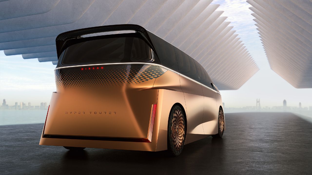 Nissan Hyper Tourer Rear