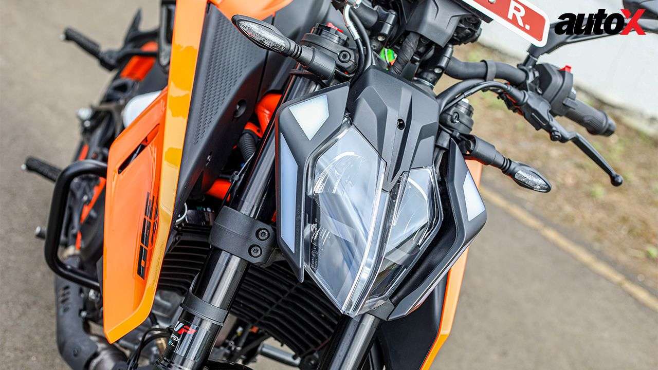 2022 KTM 390 Duke Head Lamp