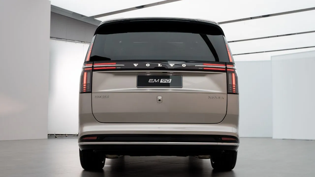 Volvo EM90 Rear