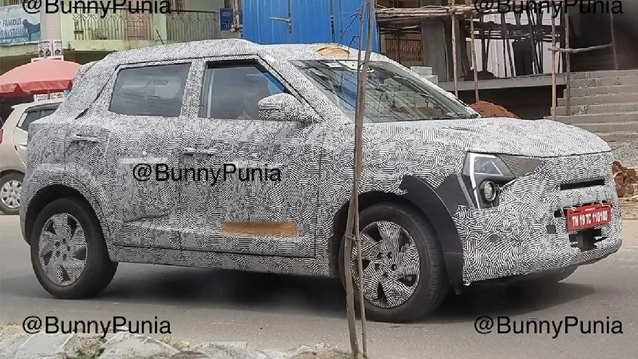 2024 Mahindra XUV400 Front Quarter Spy 2024 Mahindra XUV400 Front Quarter Spy