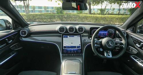 Mercedes Benz AMG C 43 Dashboard