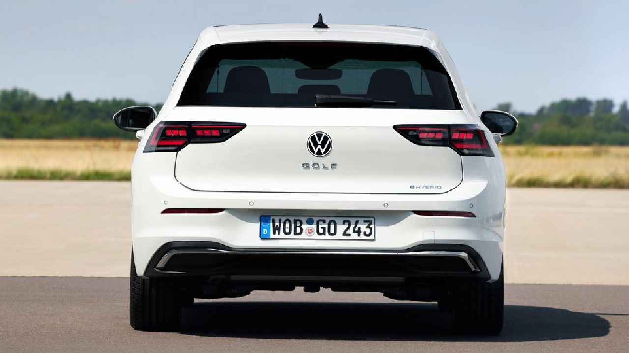 2024 Volkswagen Golf Rear 1