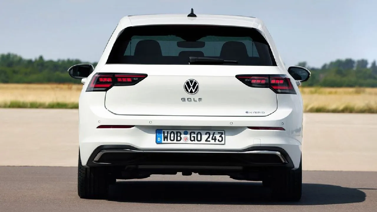 2024 Volkswagen Golf Rear 1