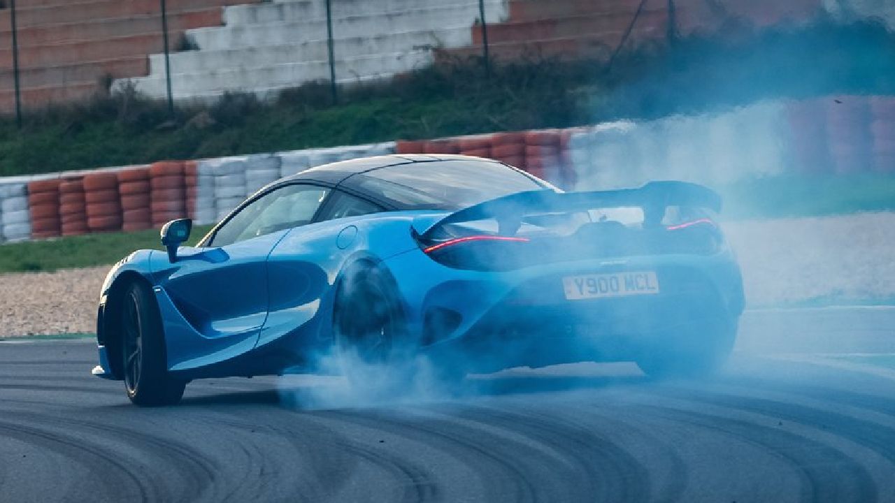 McLaren 750S 1 