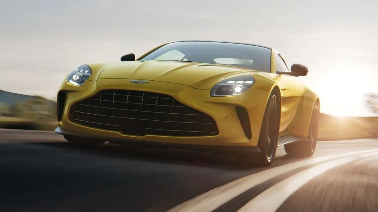 2025 Aston Martin Vantage Front View1