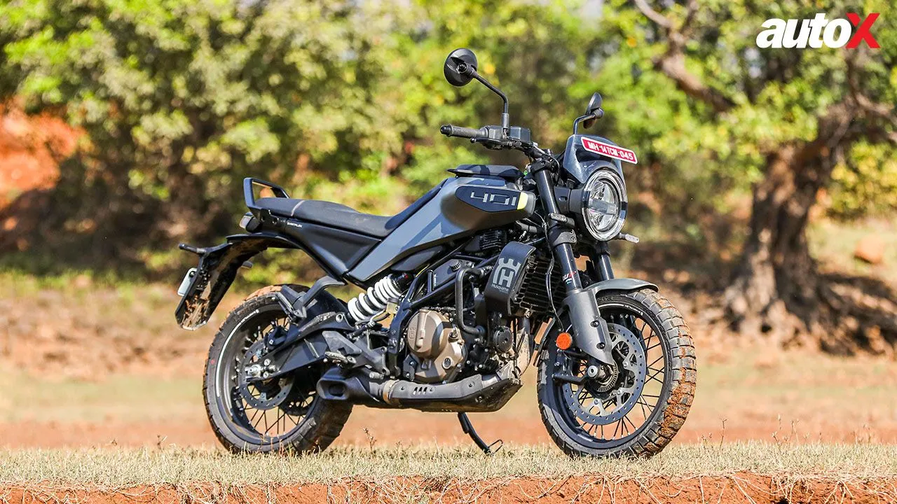 Husqvarna Svartpilen 401 Right Front Three Quarter