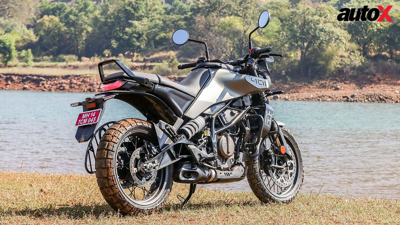 Husqvarna Svartpilen 401 Right Rear Three Quarter
