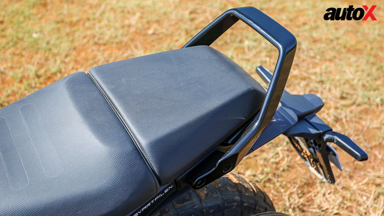 Husqvarna Svartpilen 401 Seat