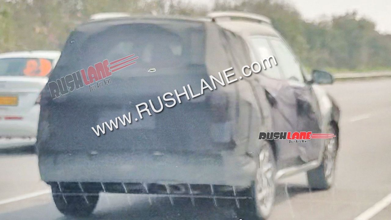 Hyundai Alcazar Facelift Rear Spy1