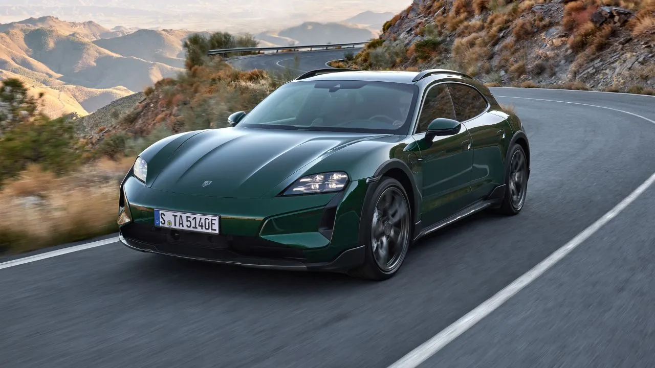 Porsche Taycan Turbo S 1 