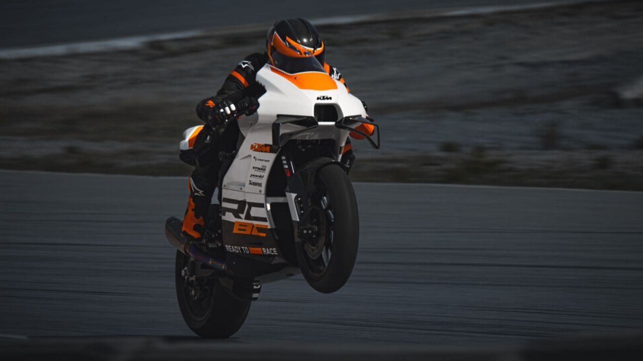 2024 KTM RC 8C