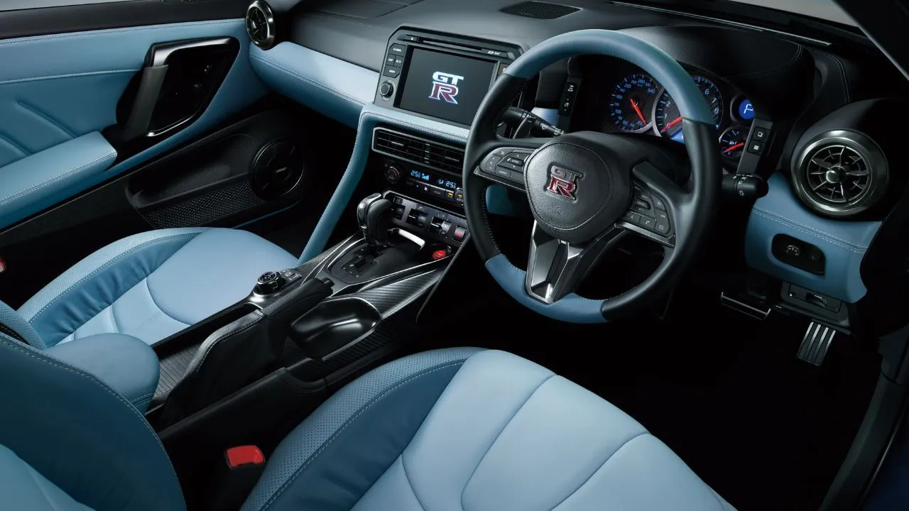 2025 Nissan R35 GTR Interior