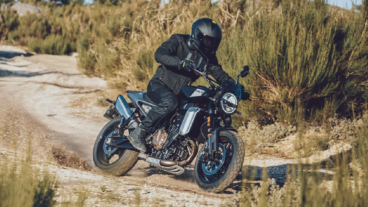 Husqvarna Svartpilen 801