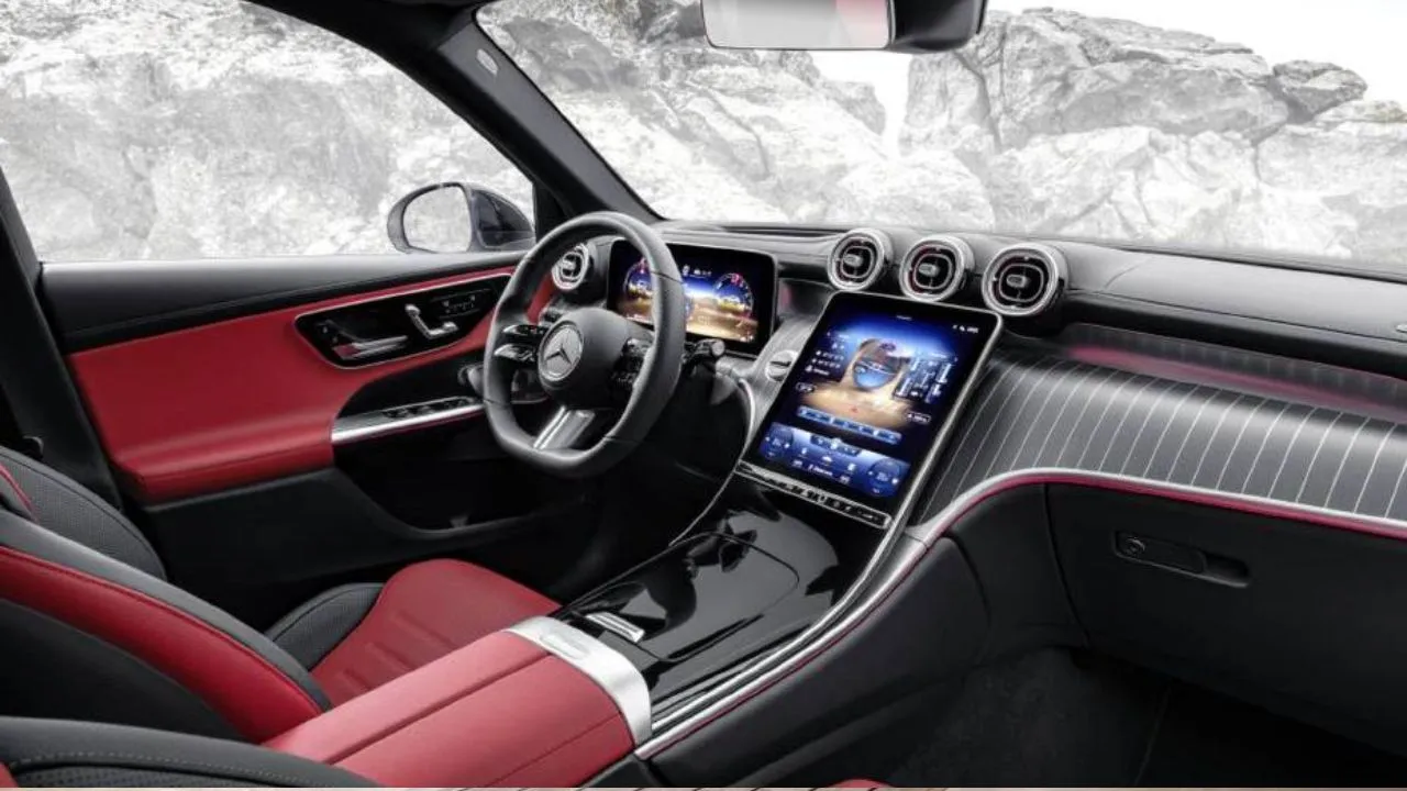 Mercedes Benz GLC 2025 350e Interior