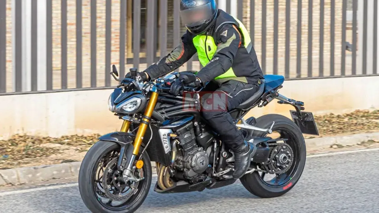 New Triumph Speed Triple 1200 RS Spy 3
