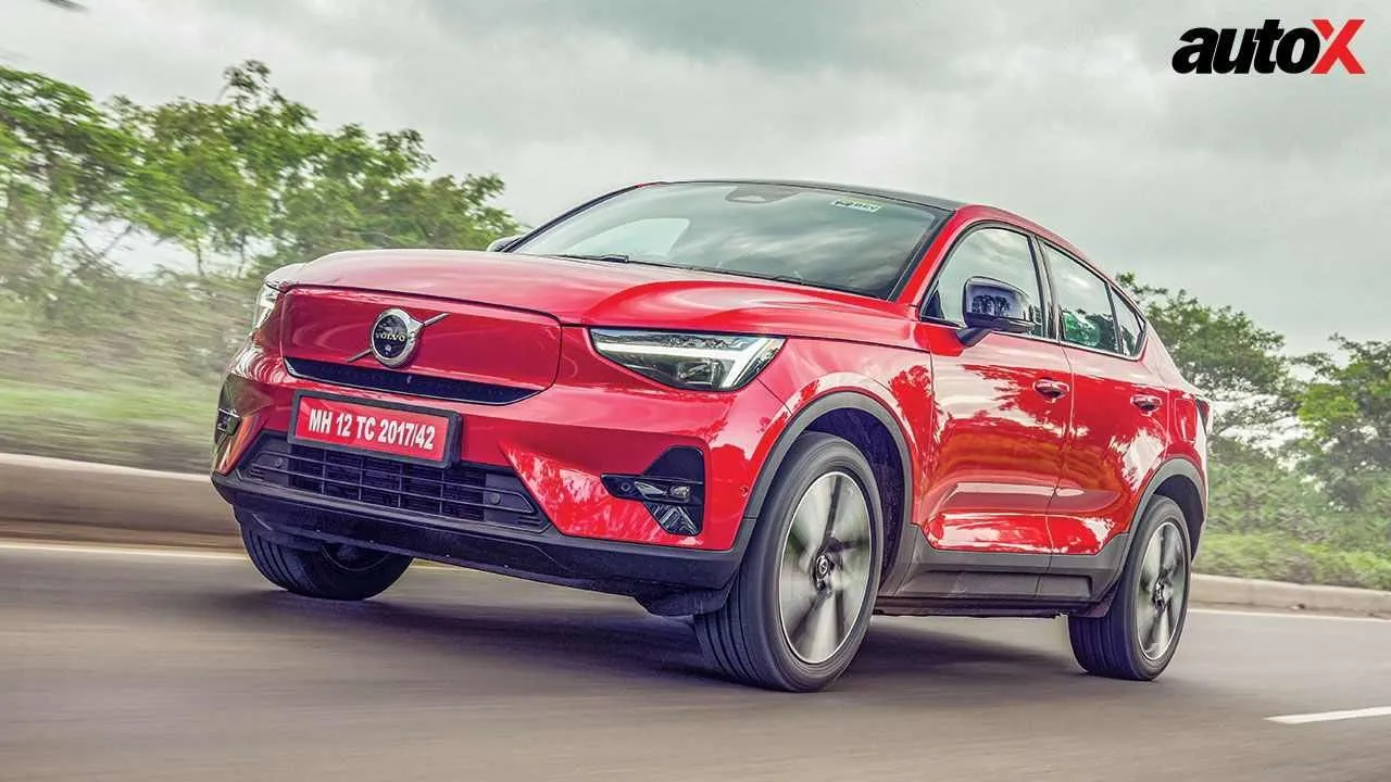 Volvo C40 Recharge Front Three Quarter 1