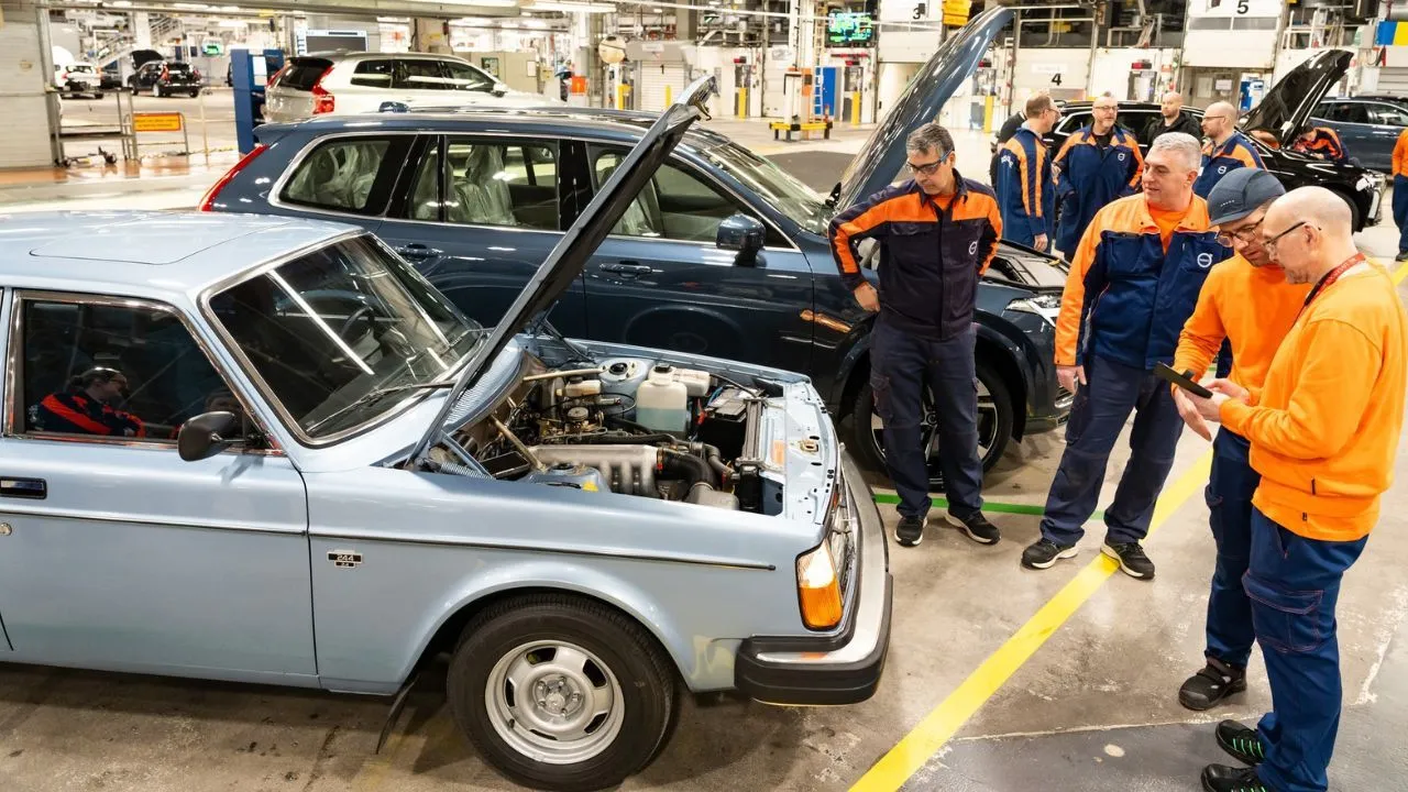 Volvo XC90 SUV Plant