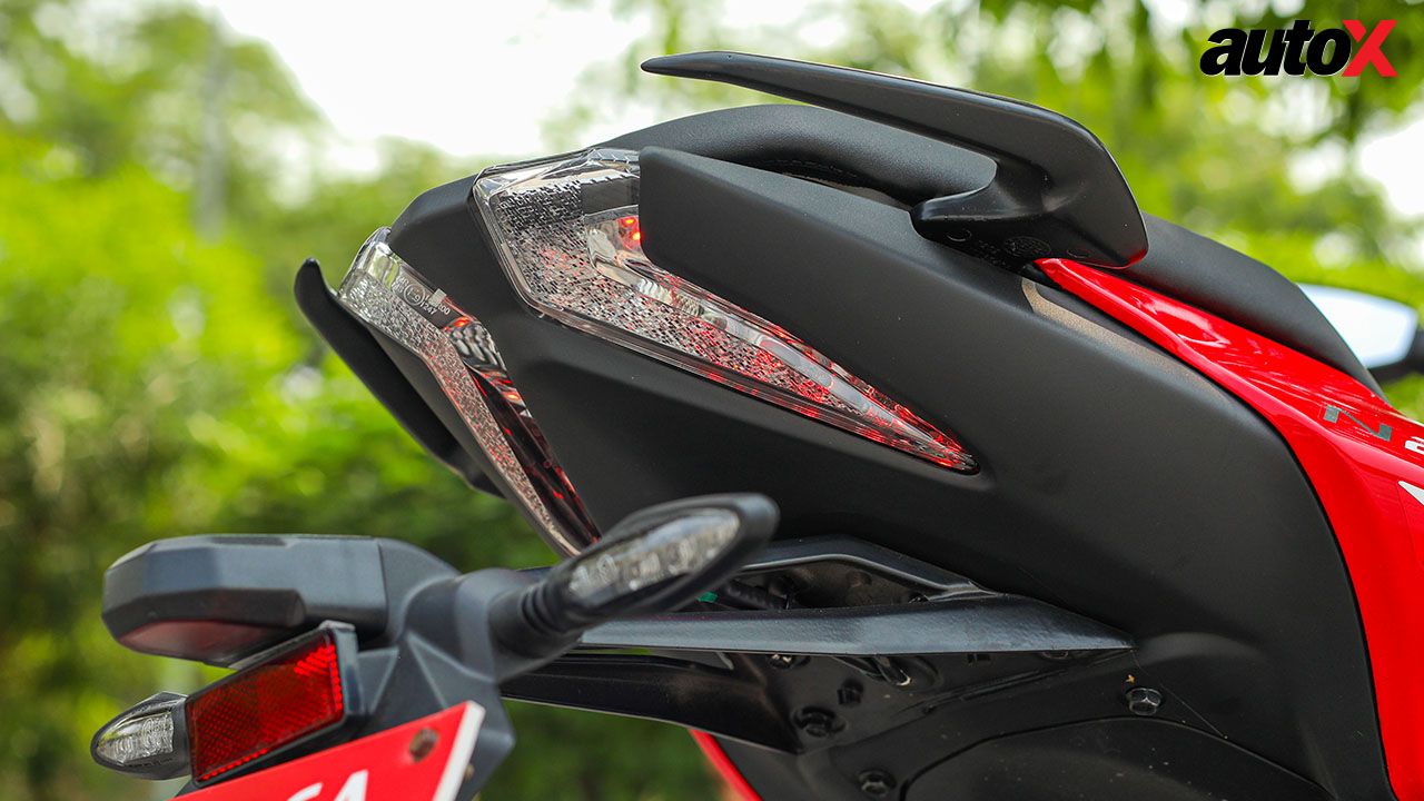 Bajaj Pulsar N250 Tail Light