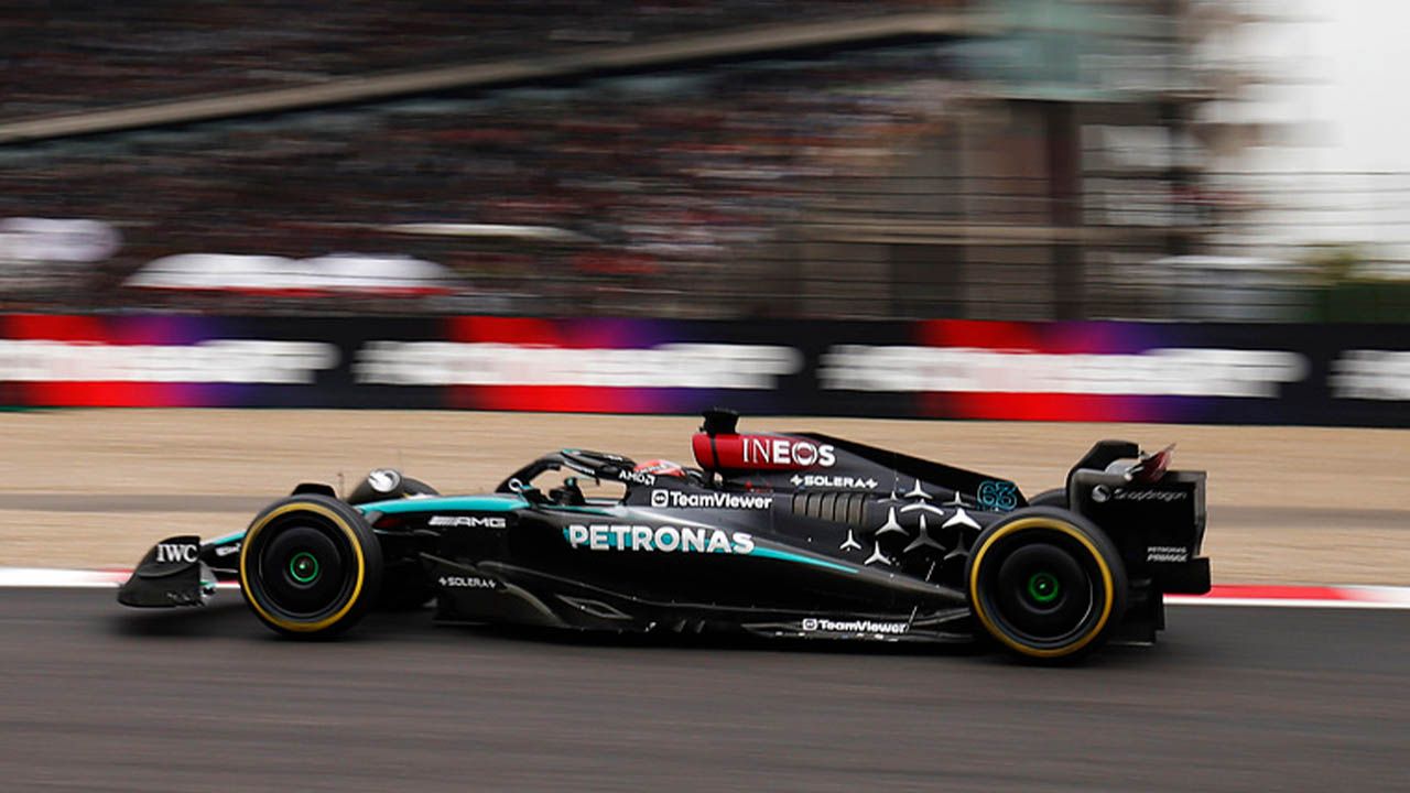 F1 Mercedes W15