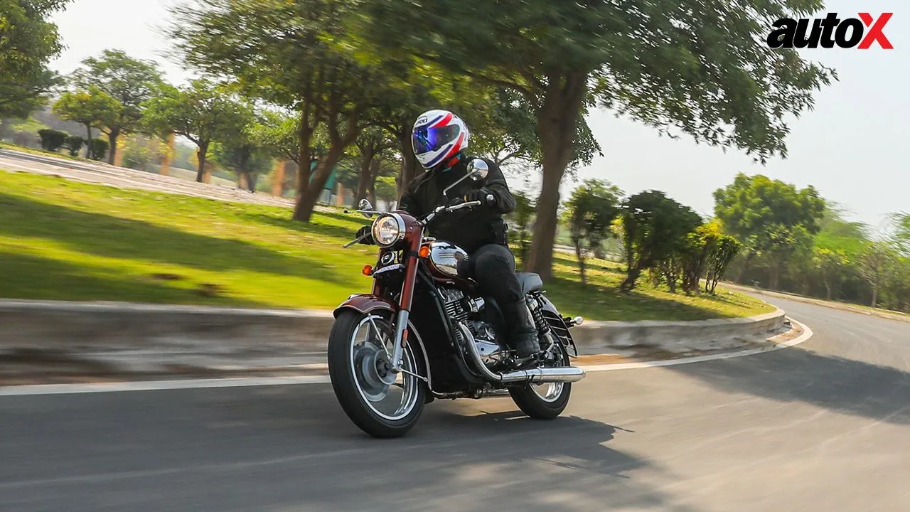 Jawa 350 Motion View