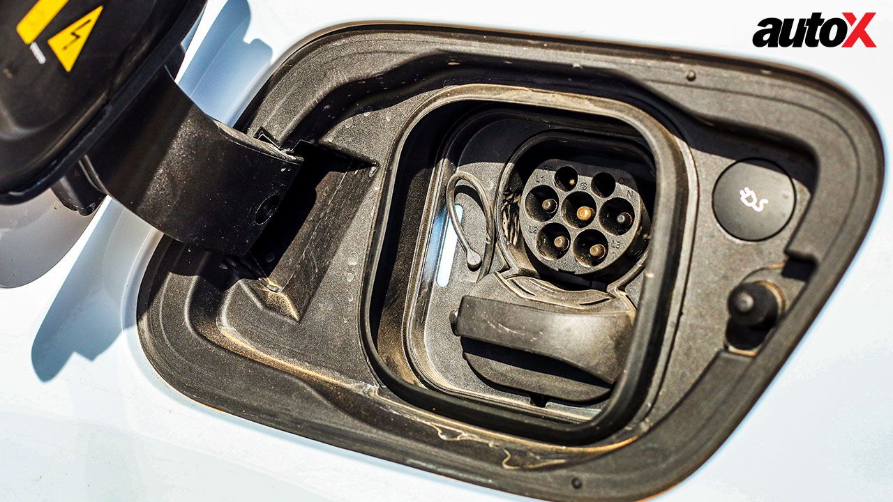 Volvo Xc40 Recharge Charging Point