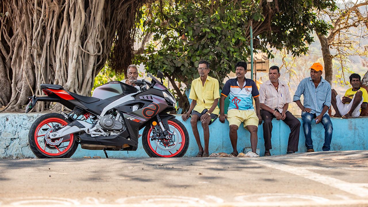 Aprilia RS 457 Side View