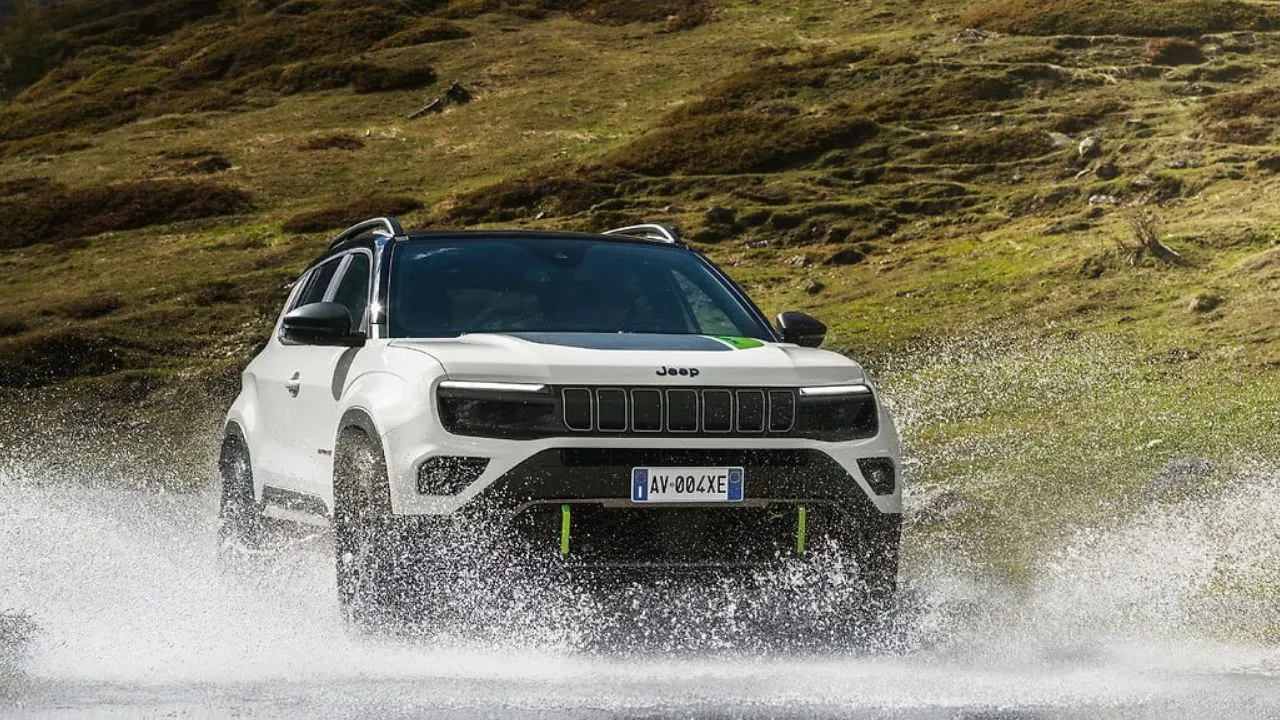 Jeep Avenger 4xe SUV Globally Unveiled Jeep Avenger 4xe SUV Globally Unveiled