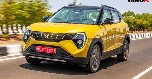 Mahindra XUV 3XO Left Front Three Quarter