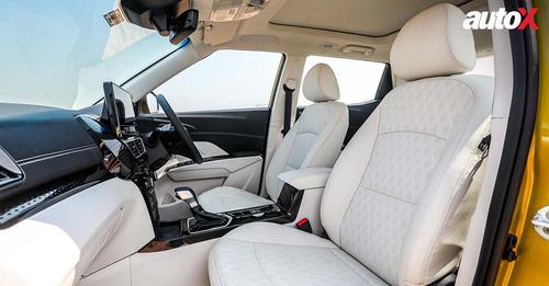 Mahindra XUV 3XO Front Row Seats