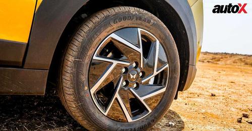 Mahindra XUV 3XO Wheel