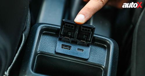 Maruti Suzuki Swift Charging Point1