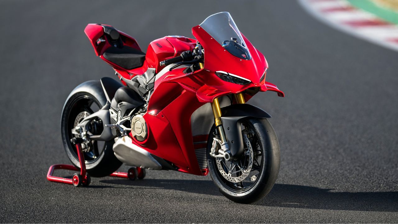 2025 Ducati Panigale V4