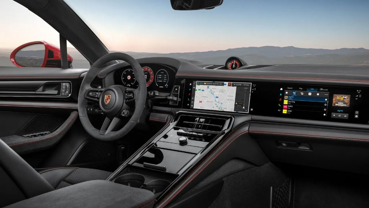 2025 Porsche Panamera GTS Interior