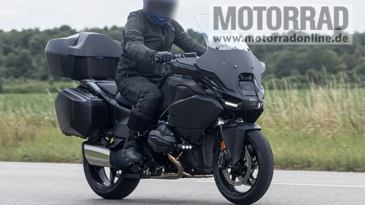BMW R 1300 RT Spy 1