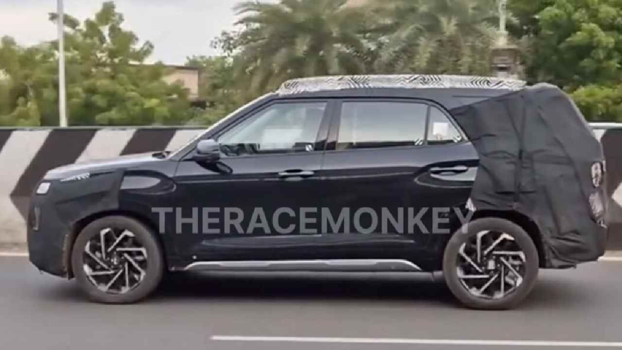 Hyundai Alcazar Facelift Spotted Testing Hyundai Alcazar Facelift Spotted Testing