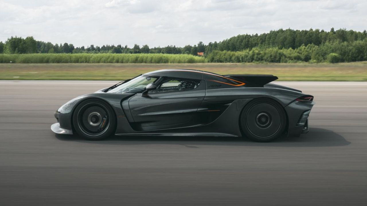 Koenigsegg Jesko Absolut Side Final