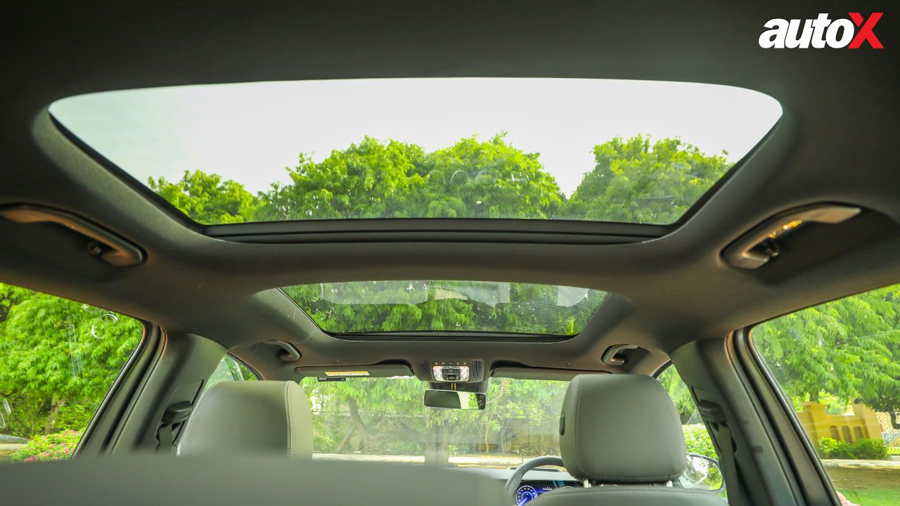 Mercedes-Benz EQA Feature Review
