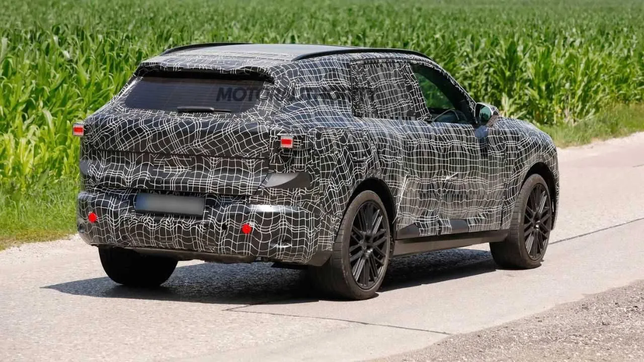 Next Gen BMW X5 Spied Image