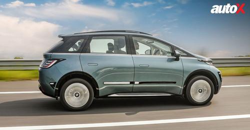 MG Windsor EV Side Profile Dynamic